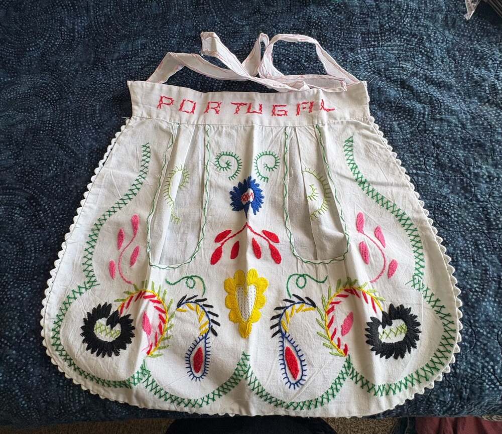 Vintage Hand Embroidered Portugal Folk Art Kitchen Apron